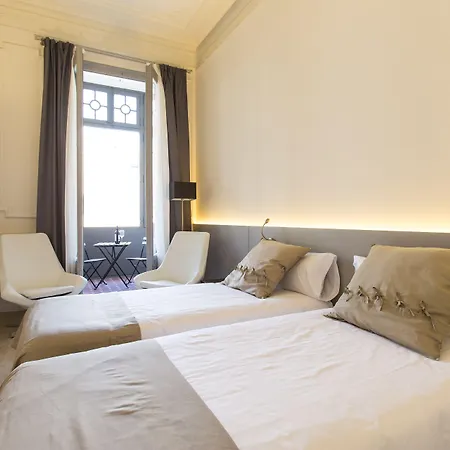 Izaila Plaza Catalunya 4*