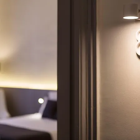 Izaila Plaza Catalunya 4*