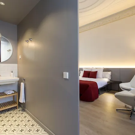 Izaila Plaza Catalunya Konukevi Barselona