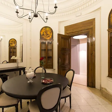 Konukevi Izaila Plaza Catalunya 4*