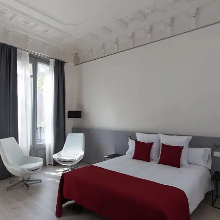Izaila Plaza Catalunya Gæstehus 3*