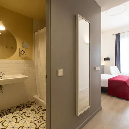 Izaila Plaza Catalunya 3*