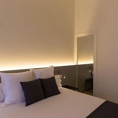 Izaila Plaza Catalunya 4*