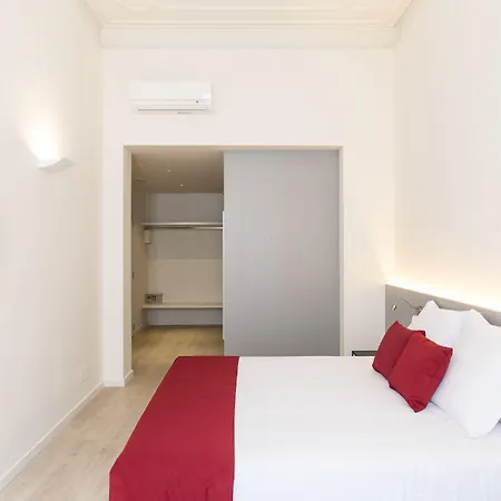 Izaila Plaza Catalunya Guest house 4*